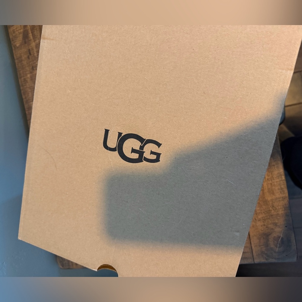 Platform Uggs EUC - image 2